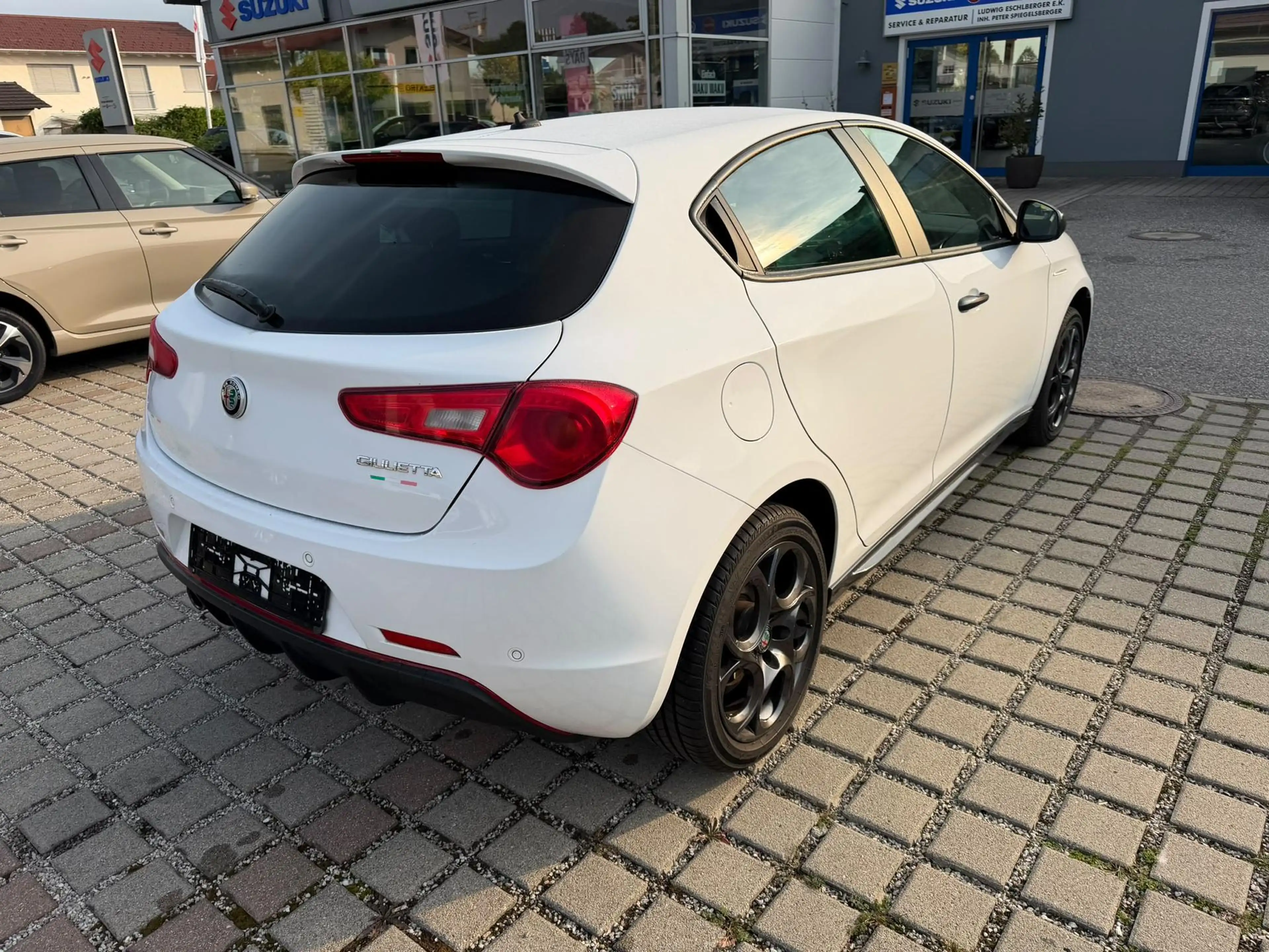 Alfa Romeo Giulietta Sport 1,4 TB 16V inkl. Winterräder 110 kW (150 ... — photo 4