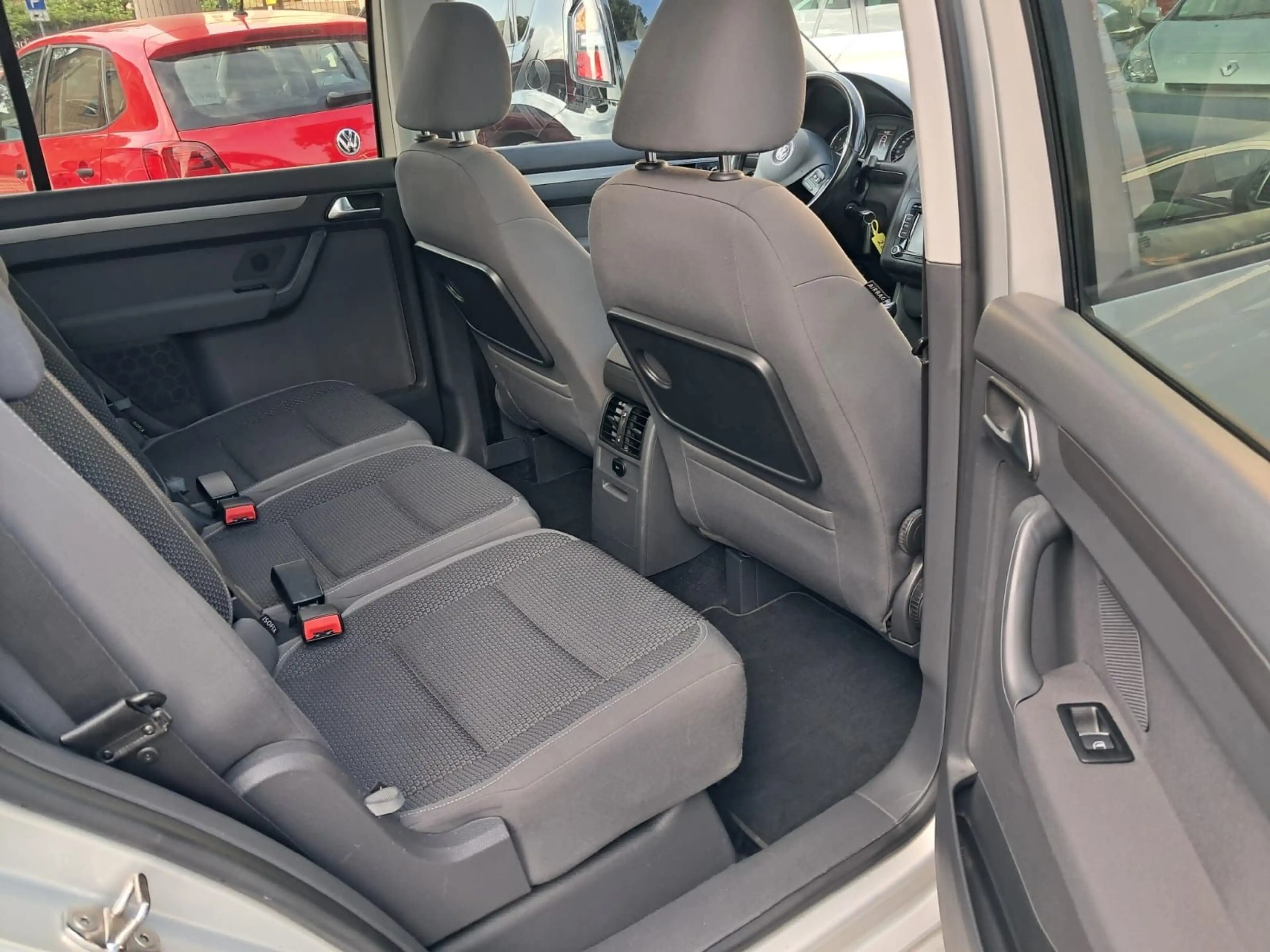 Volkswagen Touran Comfortline — photo 15