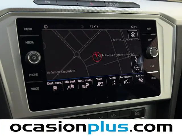 Volkswagen Passat view 7