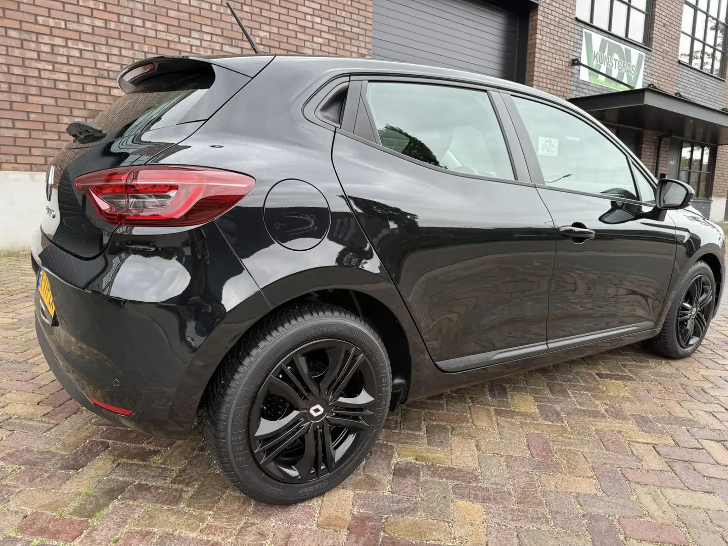 Renault Clio 1.0 TCe / Navigatie / Apple CarPlay - Android / 1e Zwart - 2