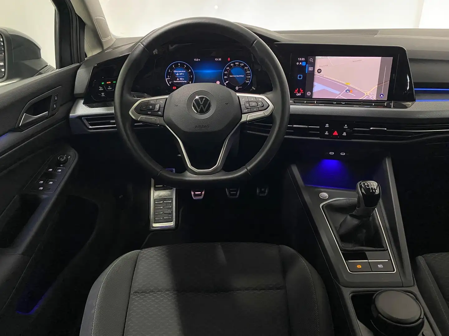 Volkswagen Golf 1.5 eTSI Active Camera Trekhaak Apple Carplay Stan Gris - 2