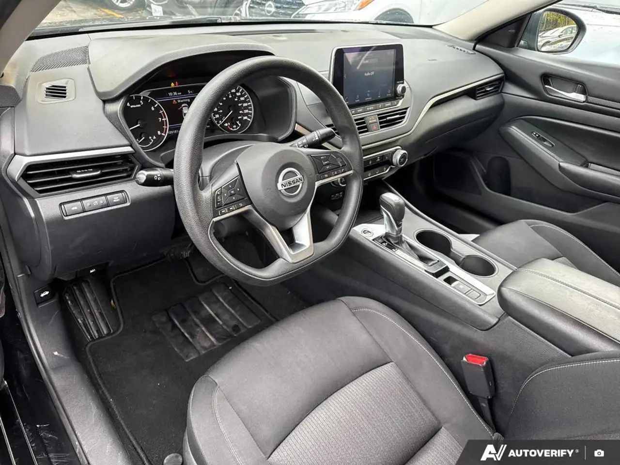 Nissan Altima снимка Nissan Altima
