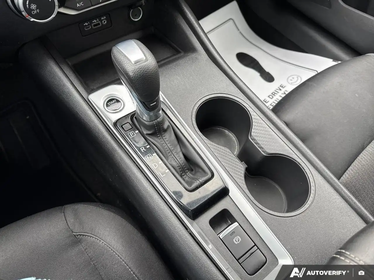 Nissan Altima снимка Nissan Altima