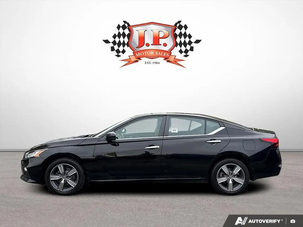 Nissan Altima снимка Nissan Altima