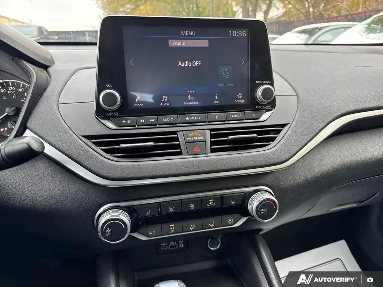 Nissan Altima снимка Nissan Altima