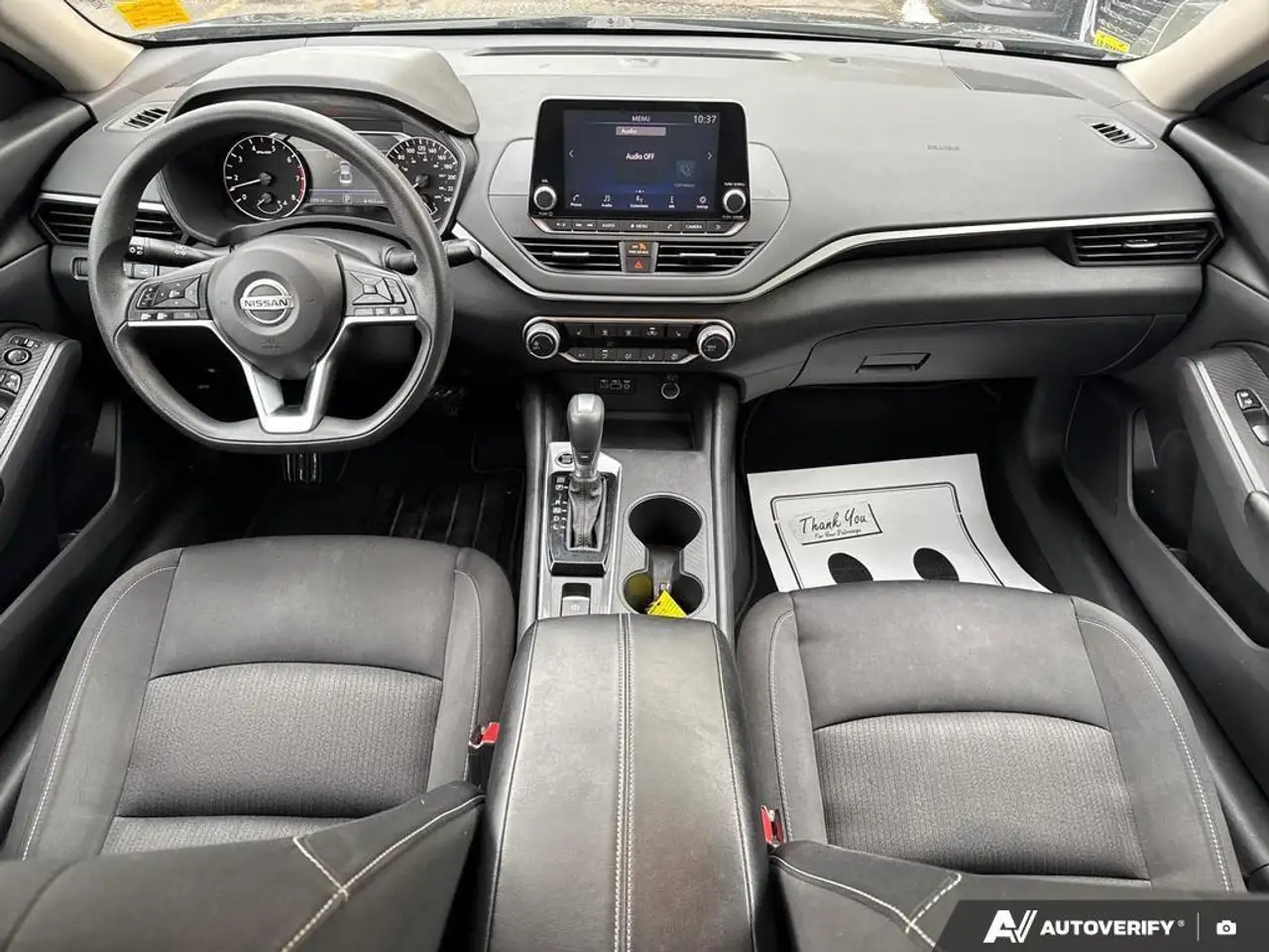 Nissan Altima снимка Nissan Altima