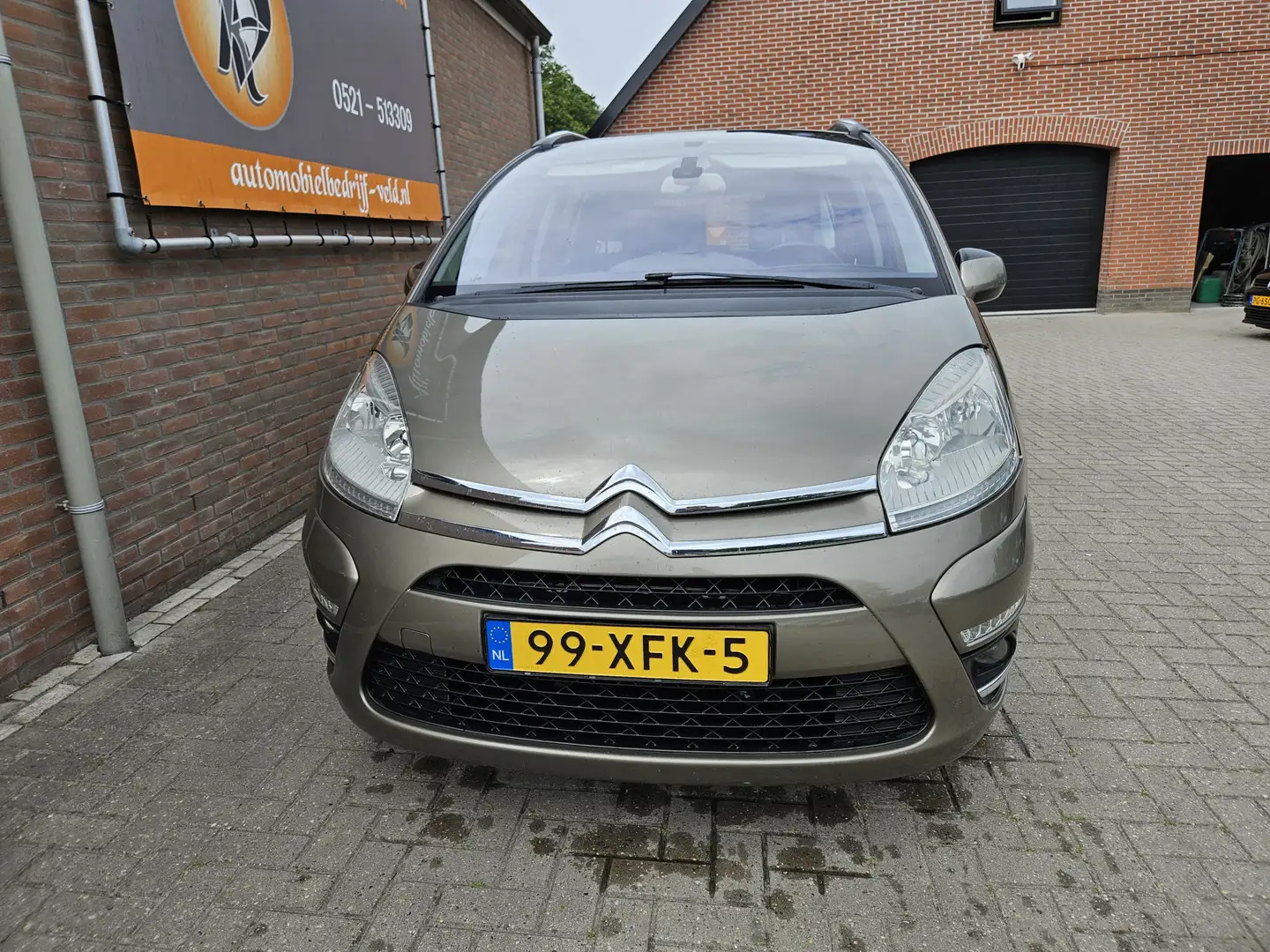 Citroen Grand C4 Picasso 1.6 VTi Selection 7p (koppeling lawaai) Bruin - 2