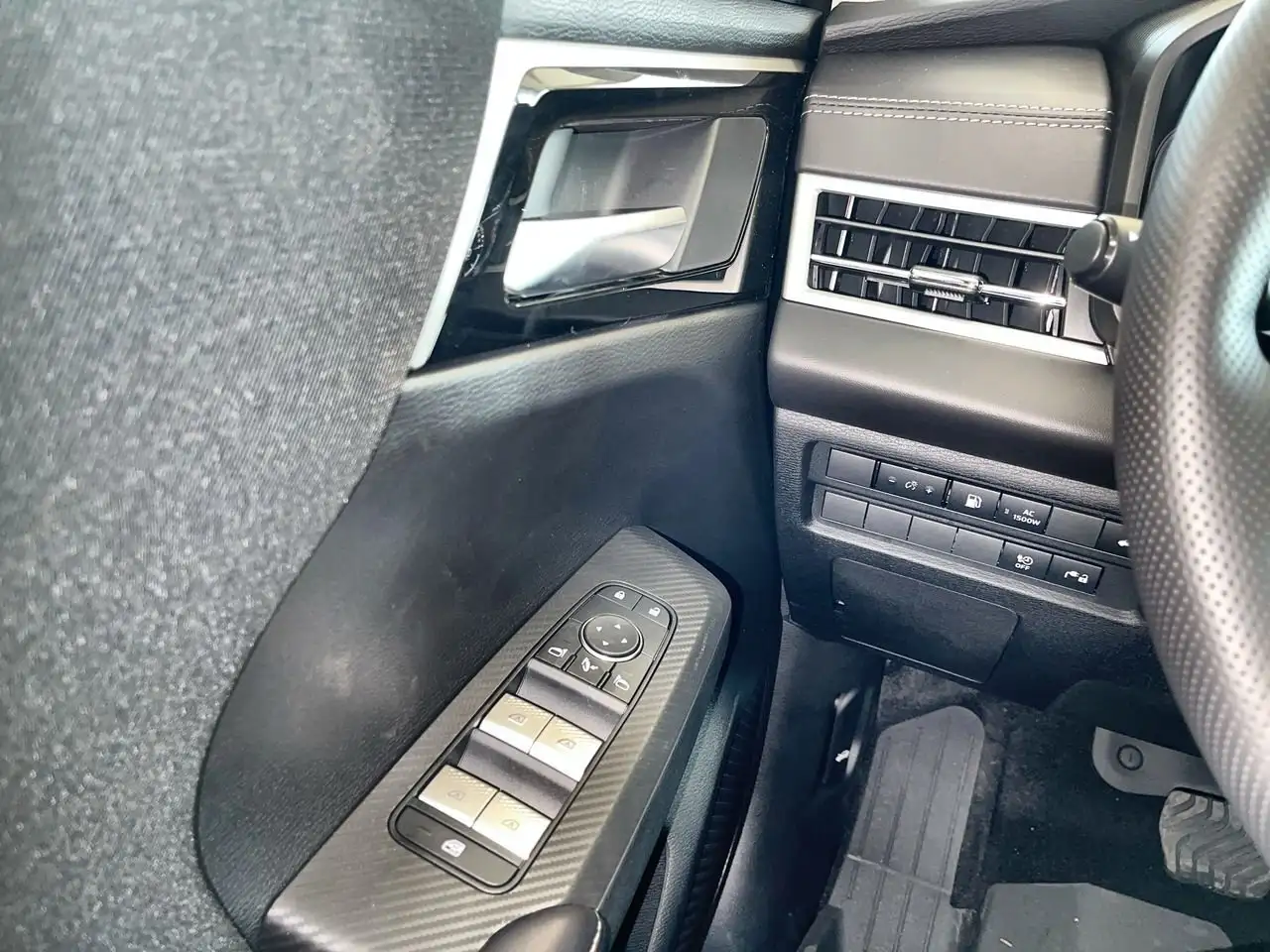 Mitsubishi Outlander снимка Mitsubishi Outlander