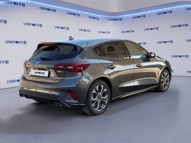 Ford Focus view 5