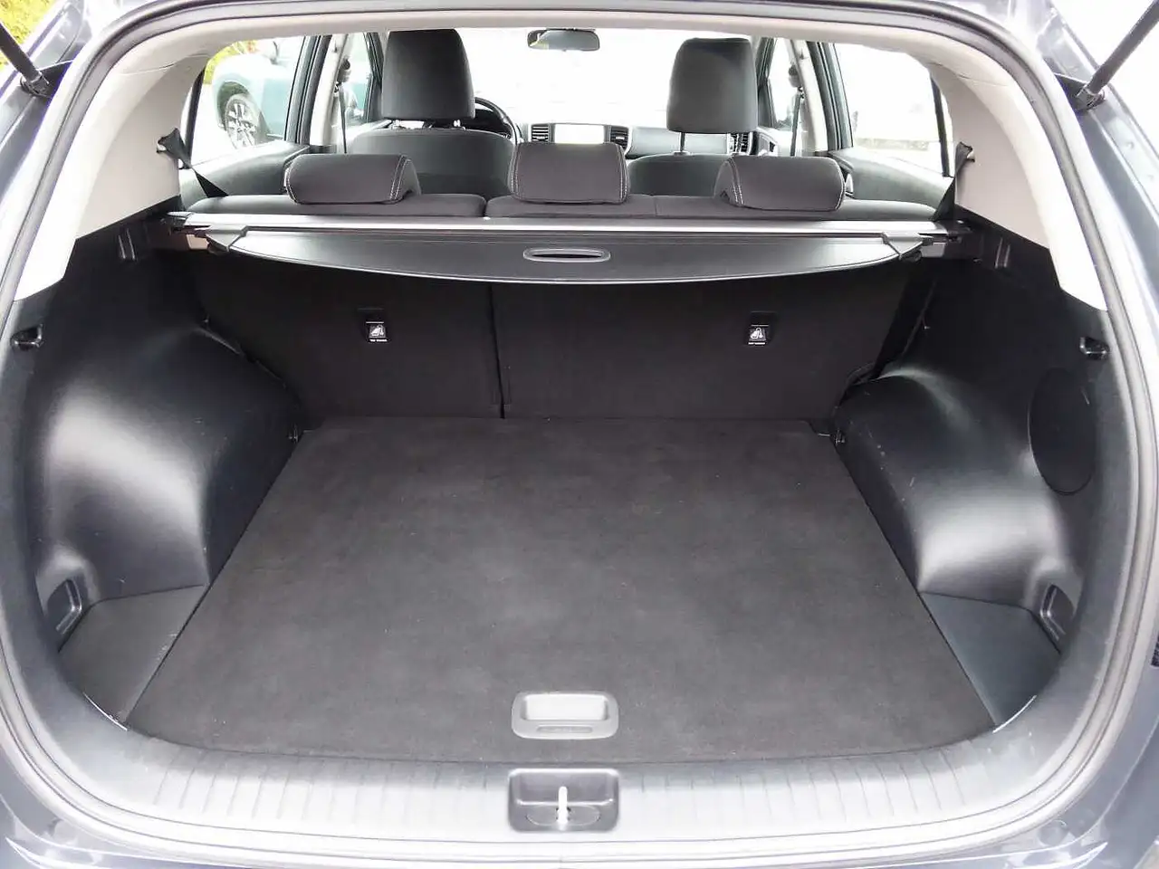 Kia Sportage 1.6 GDI 2WD Final Edition / 1. Hand 11