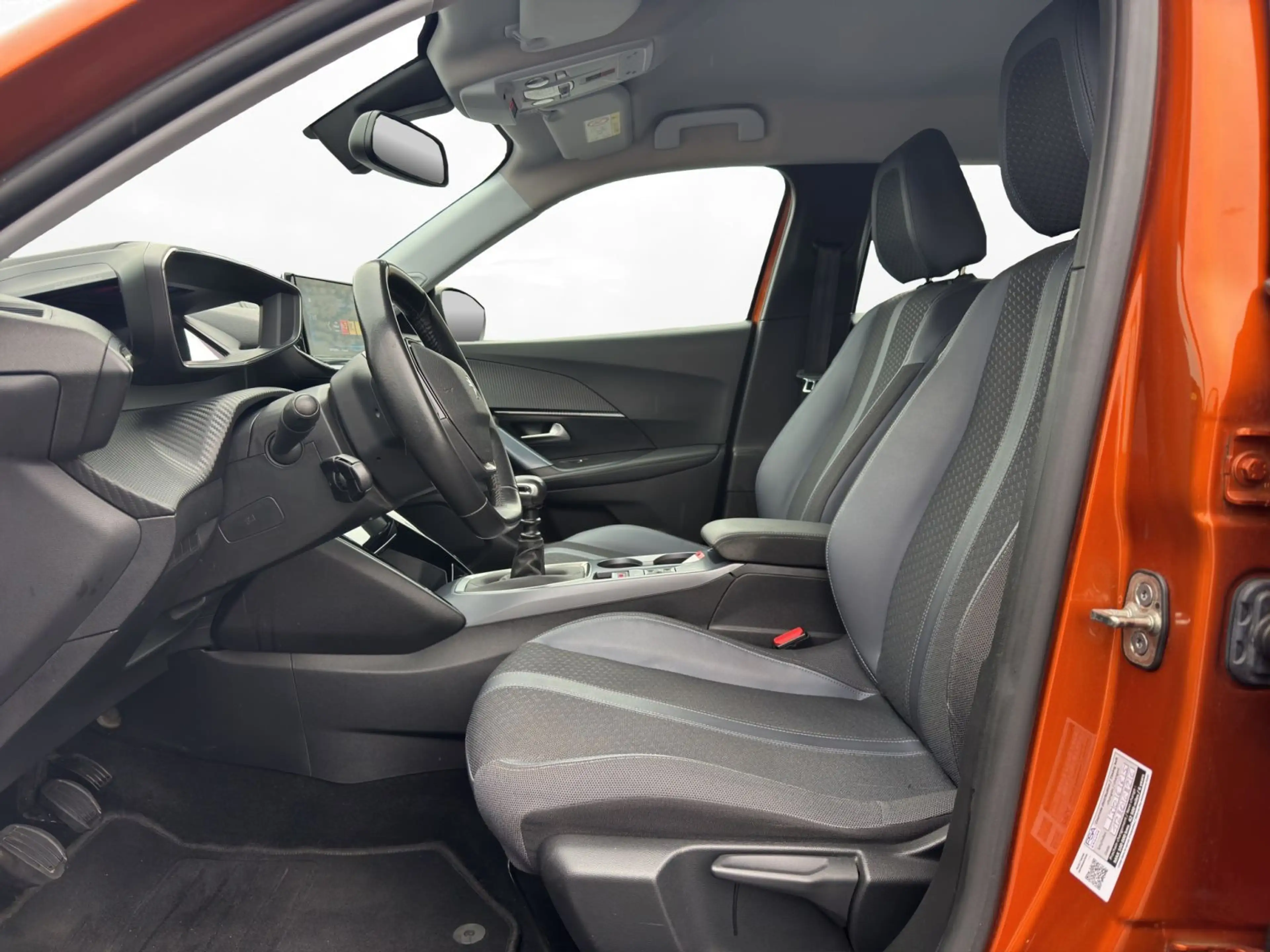 Peugeot 2008 Allure PT130 Kamera Navi Sitzheizung Tempom — photo 9