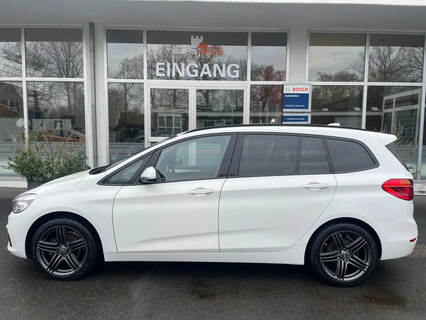 BMW 216 GRAN TOURER 216 d ADVANT/AUTOM/NAVI/PDC/LED/AHK Weiß - 2