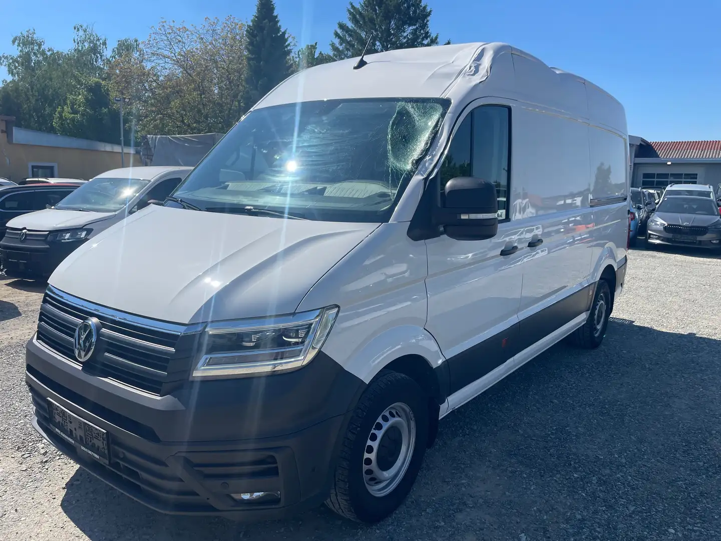 Volkswagen Crafter Kasten 35 mittellang Hochdach RWD Unfallauto MwSt Weiß - 1