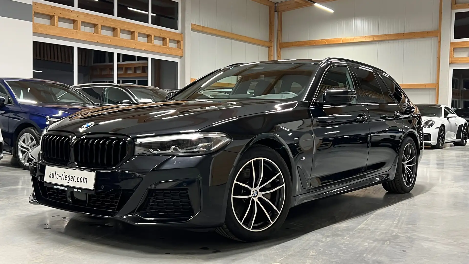 BMW 520 520 d xDrive M Sport AHK, Kamera, ACC Noir - 2