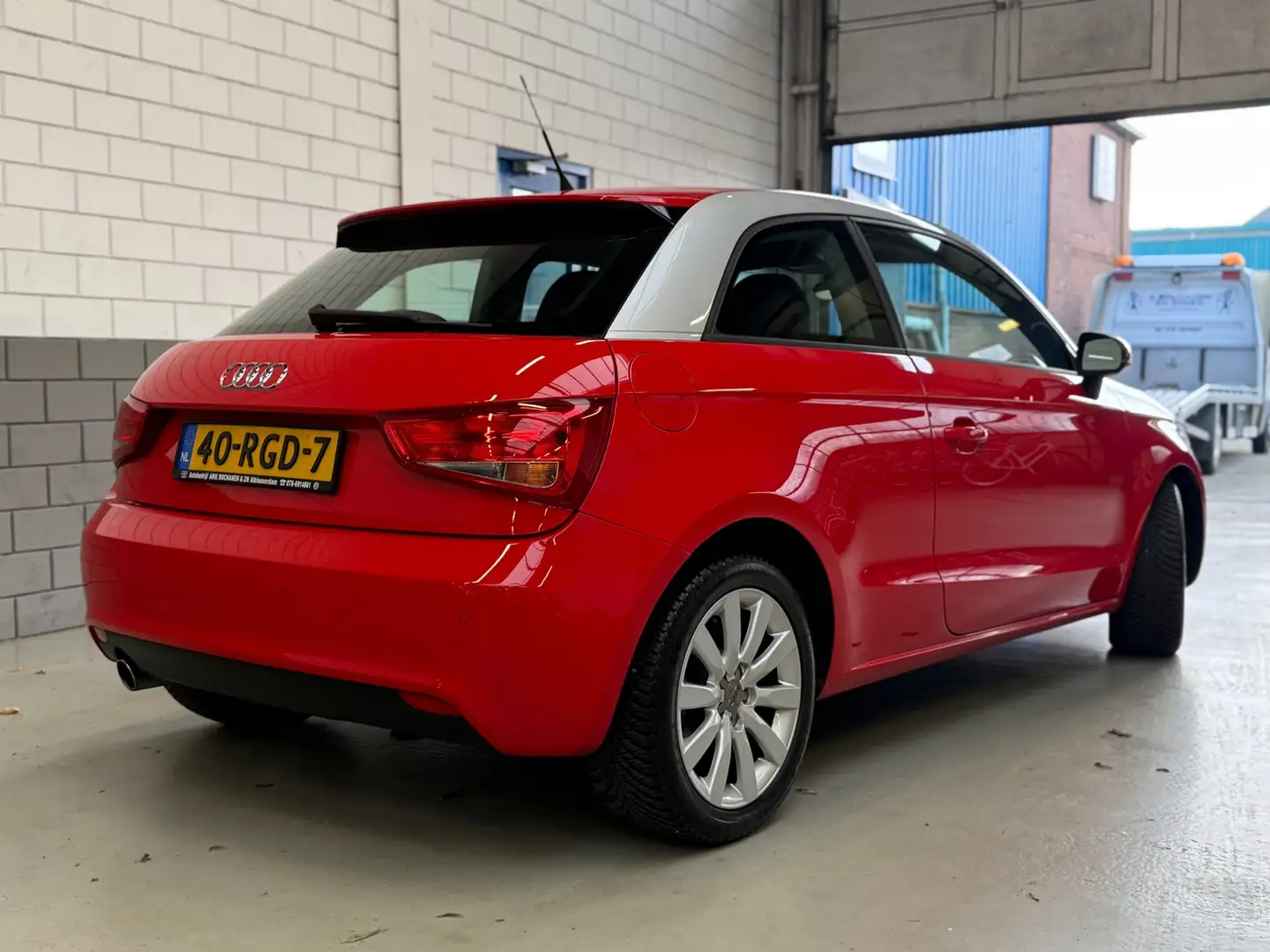 Audi A1 1.2 TFSI Ambition Pro Line Business Rood - 2