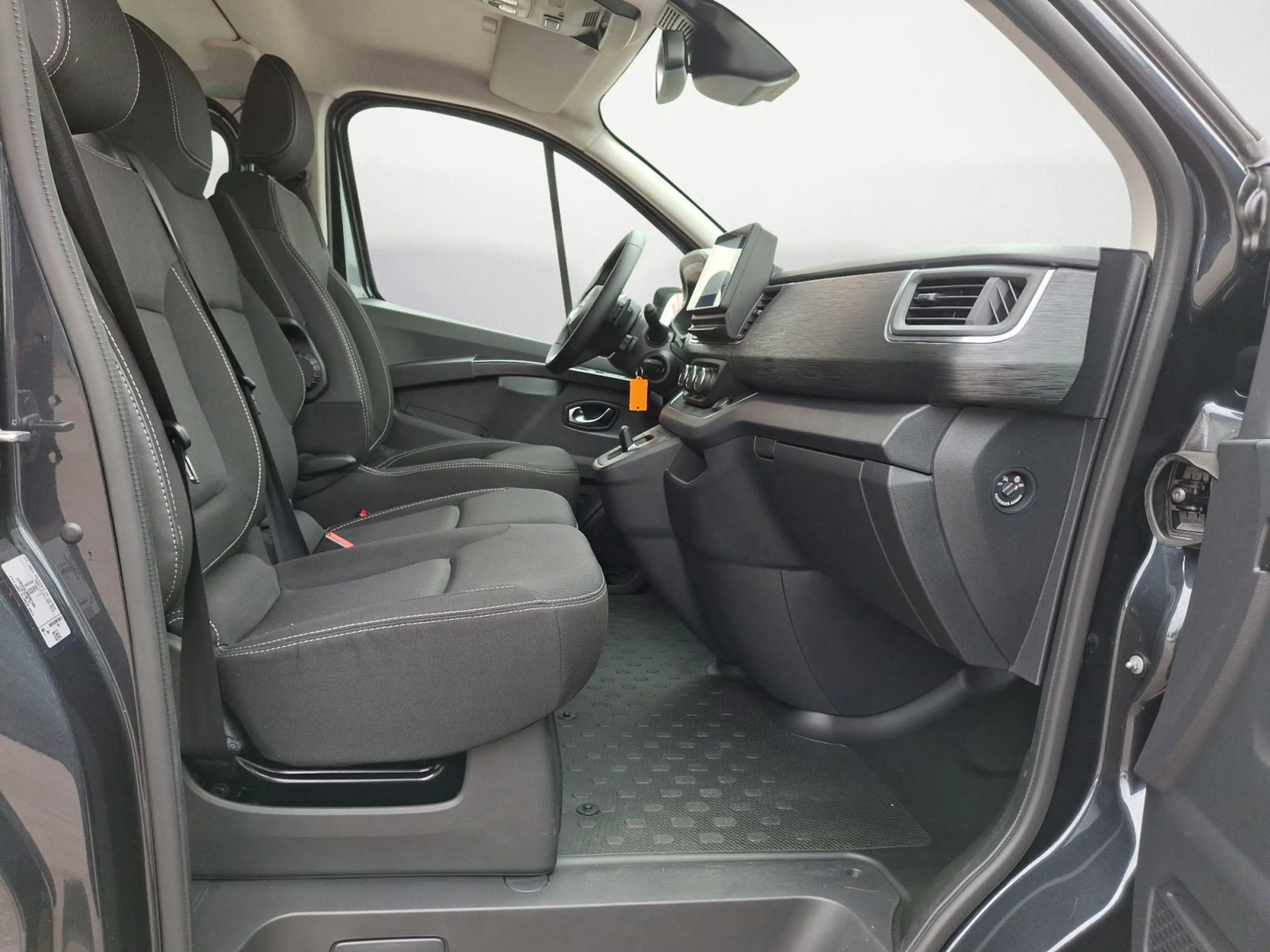 Nissan Primastar 2.0 Diesel 9-SITZER*KEYLESS*ENTRY NAVI — photo 8