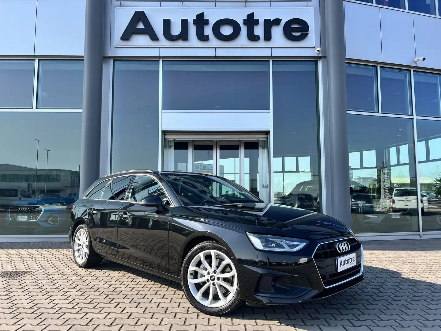 Audi A4 Avant 40 TDI S tronic Nero - 1