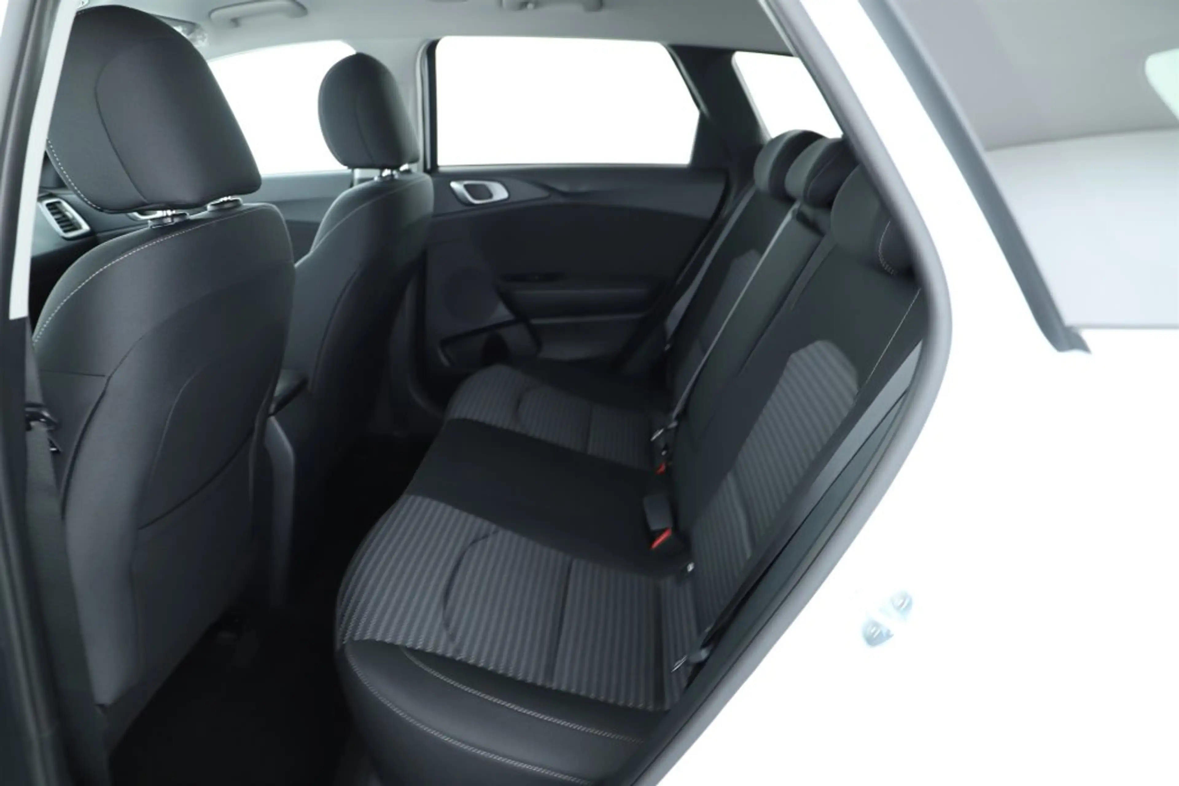 Kia Ceed SW / cee'd SW CEEDSW 1.0 TGDI Silber NUR 9.836 KM — photo 13