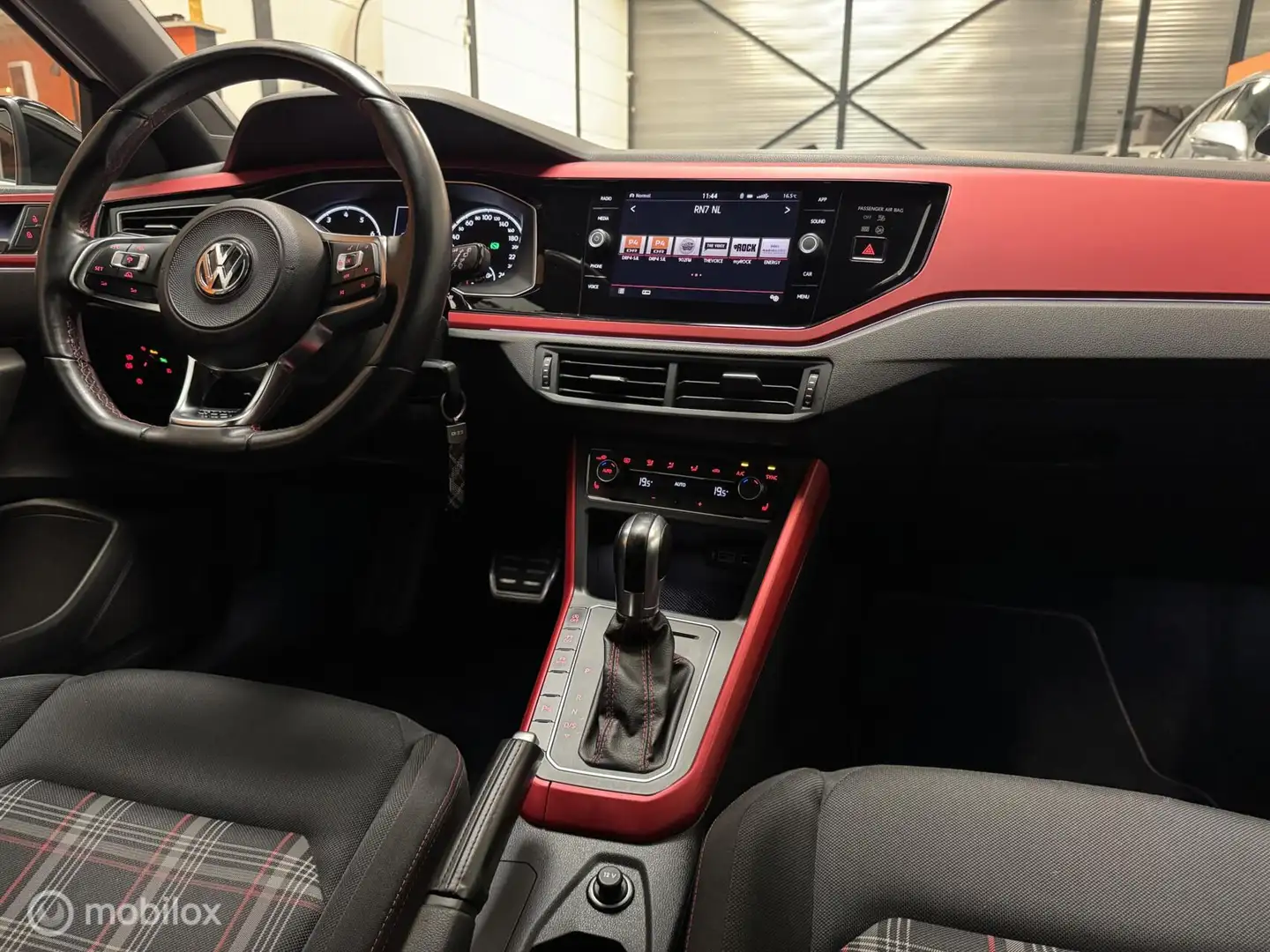 Volkswagen Polo GTI 2.0 TSI DSG Clima|LED|Carplay Wit - 2