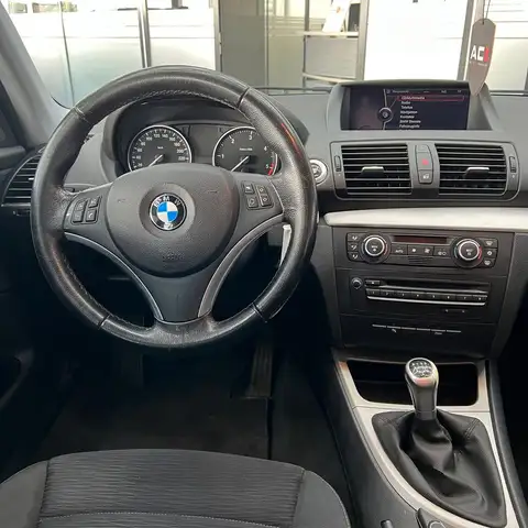BMW 1 Series view 12