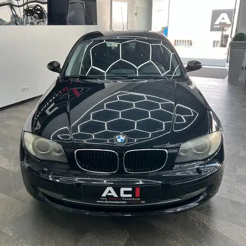 BMW 1 Series view 9