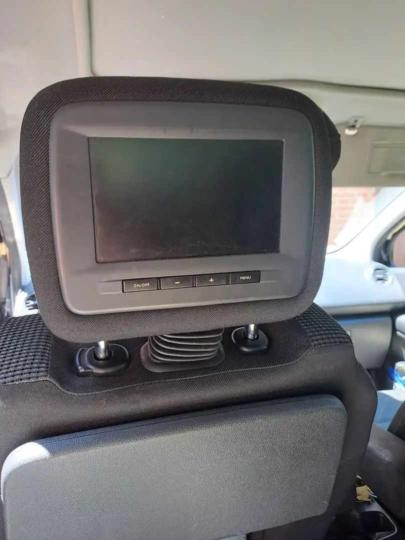 Peugeot 5008 1.6 e-hdi 8v Family s&s 112cv robot - 2