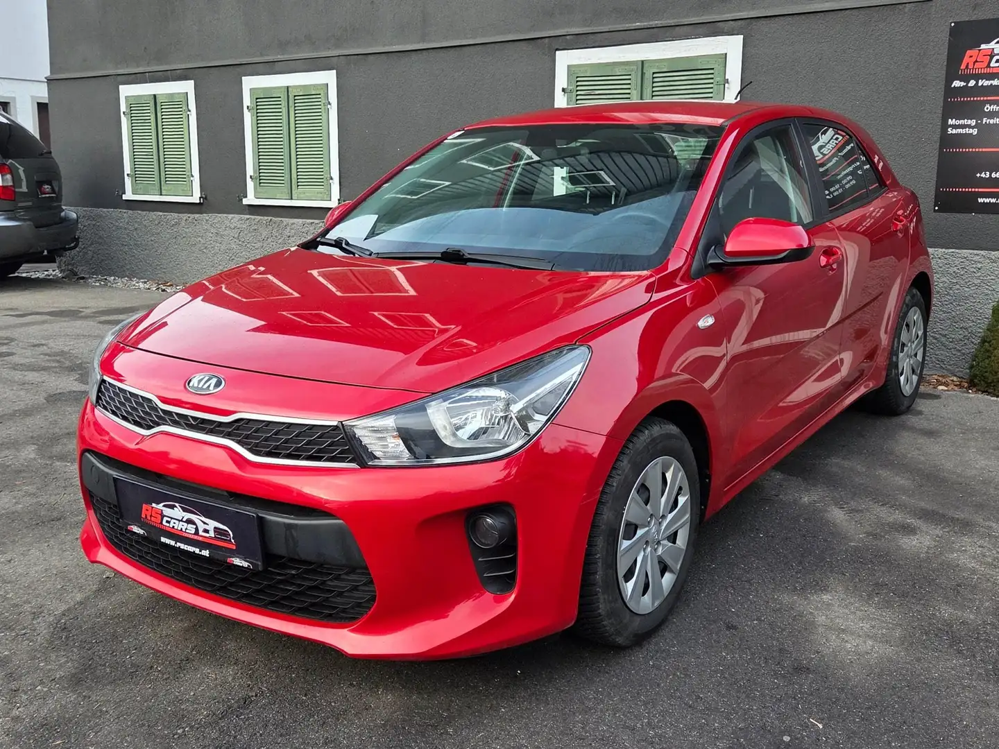 Kia Rio Rot - 2