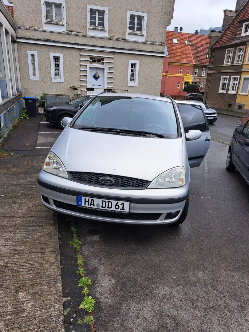Ford Galaxy Trend - 1