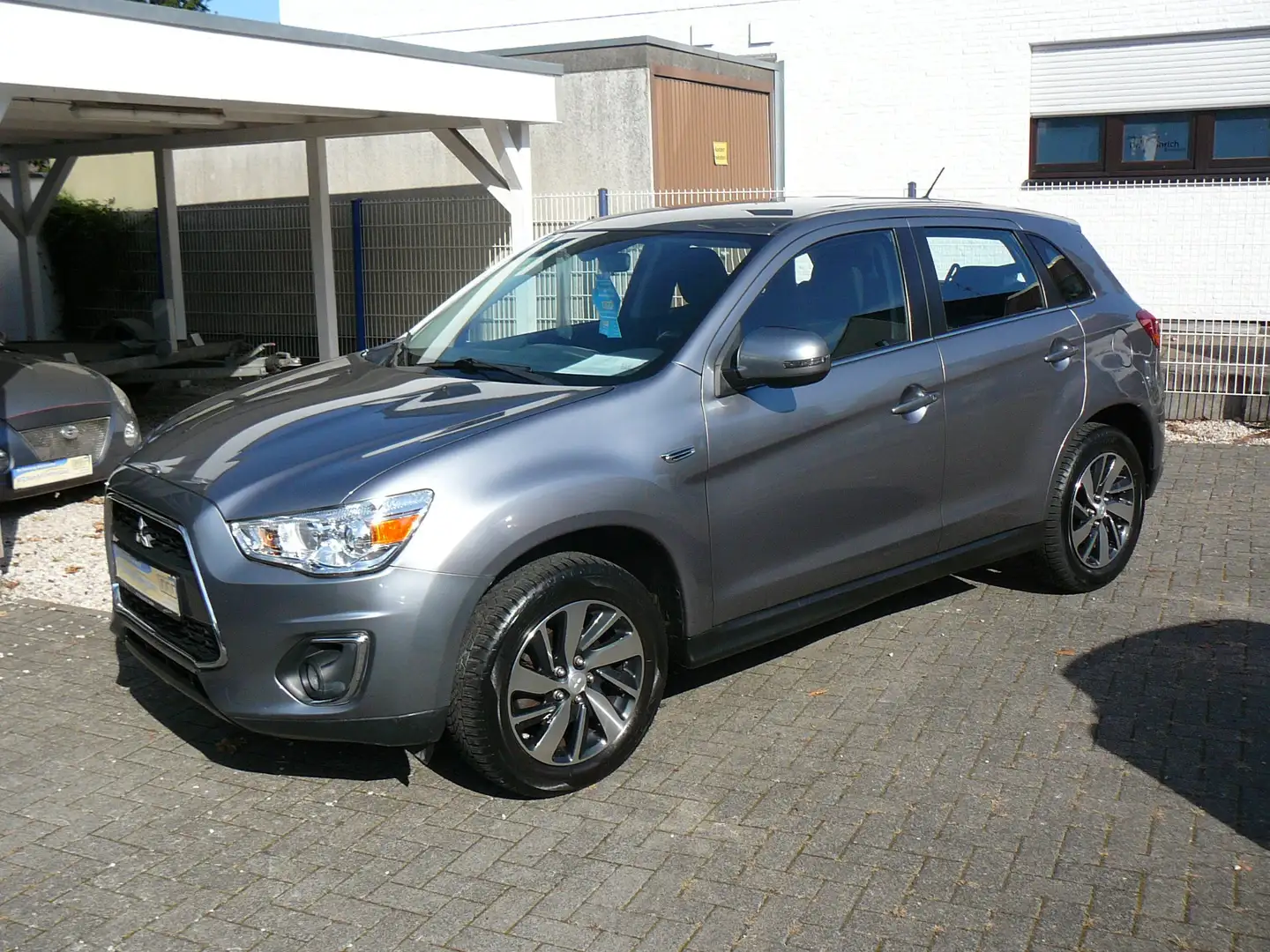 Mitsubishi ASX Sehr gepflegt,Scheckheft,Klimaautomatik,AHK,usw.! Grau - 1