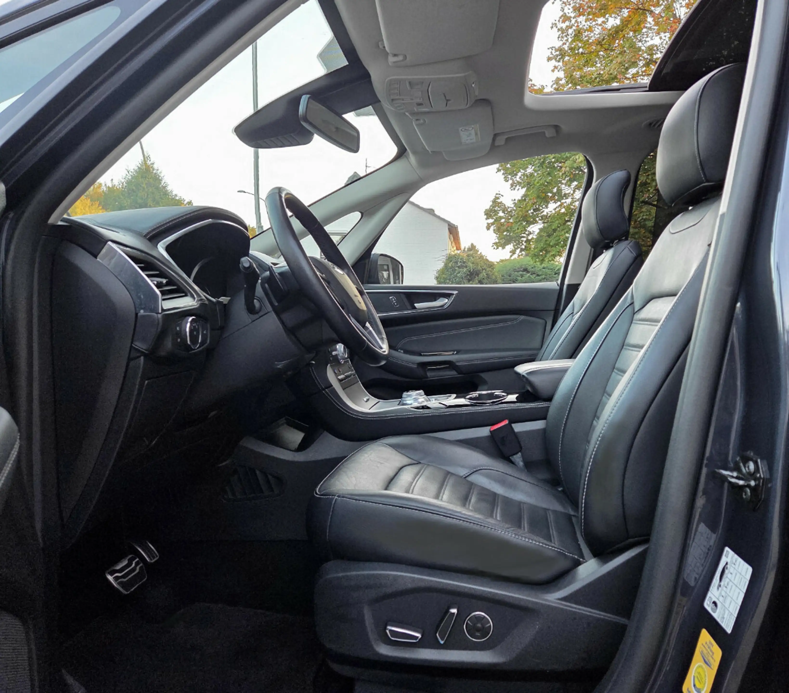 Ford Galaxy Vignale,Panor.Voll.Sitzlüft.St.Hzg.AHK.7Sitz. — photo 2