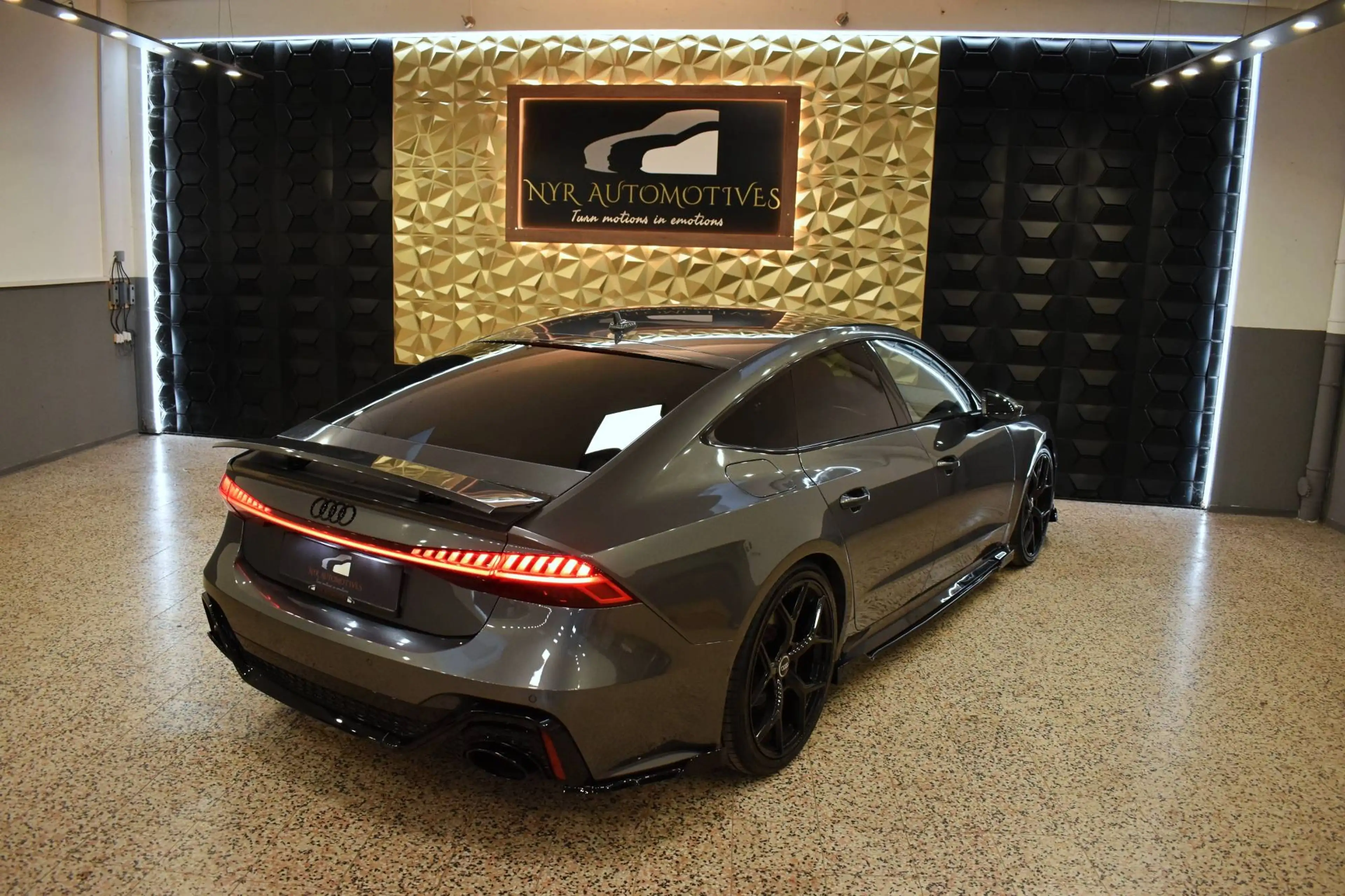 Audi A7 50 TDI quattro Aut. RS7 LOOK, LED, VIRTUAL, ACC, STNDHZG, DOPPELVERGLASUNG, WENIG KM — photo 6