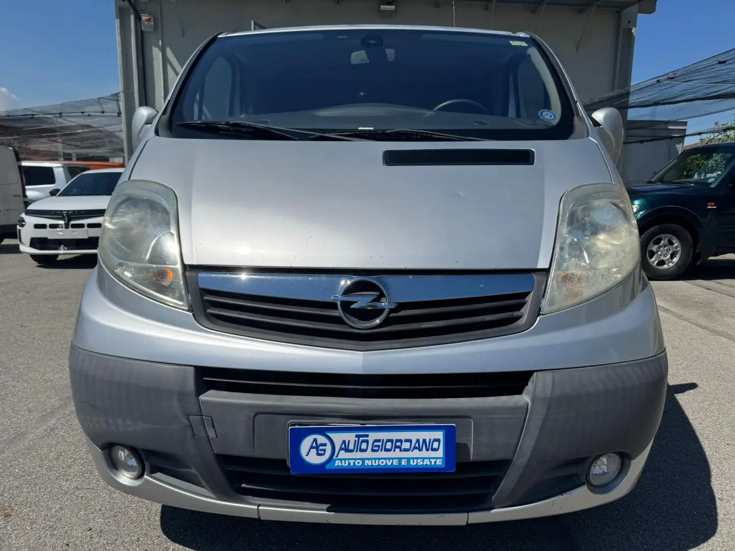 Opel Vivaro 2.5 CDTI 8 POSTI AUTOVETTURA Grigio - 2