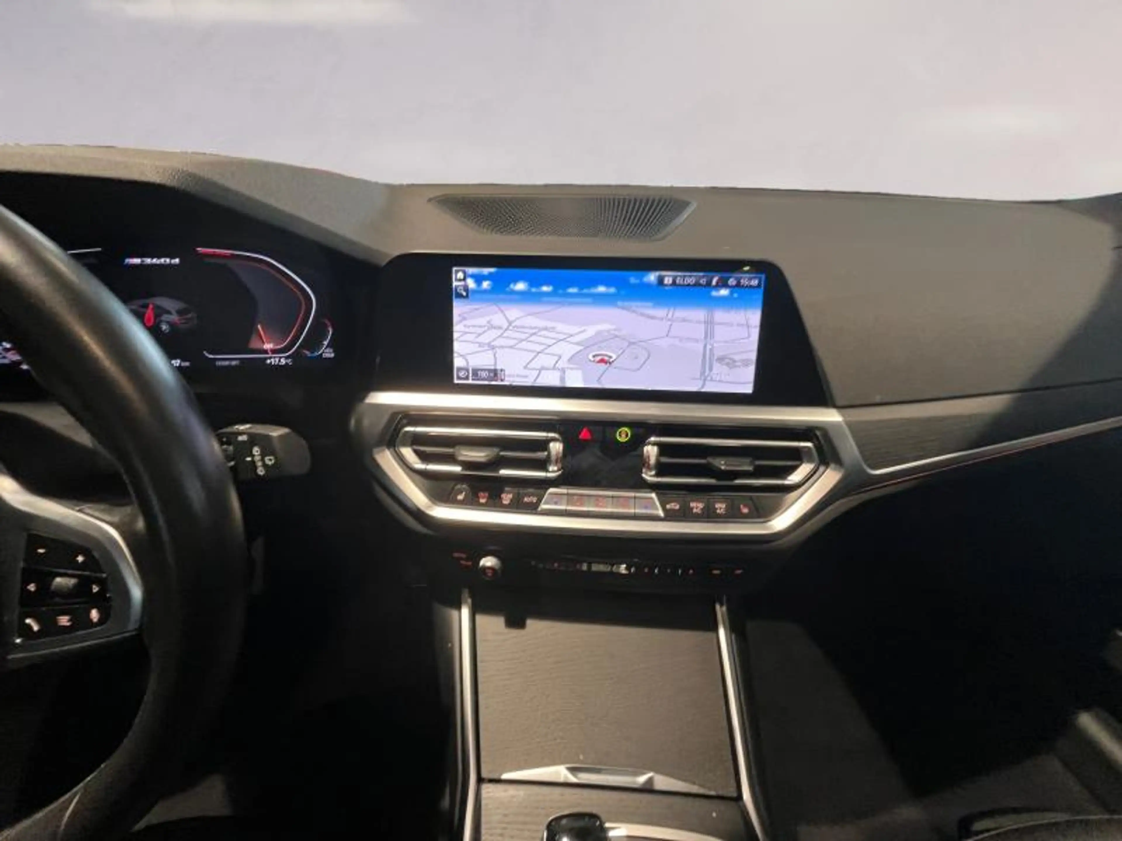 BMW 340 M340d xDrive Touring — photo 14
