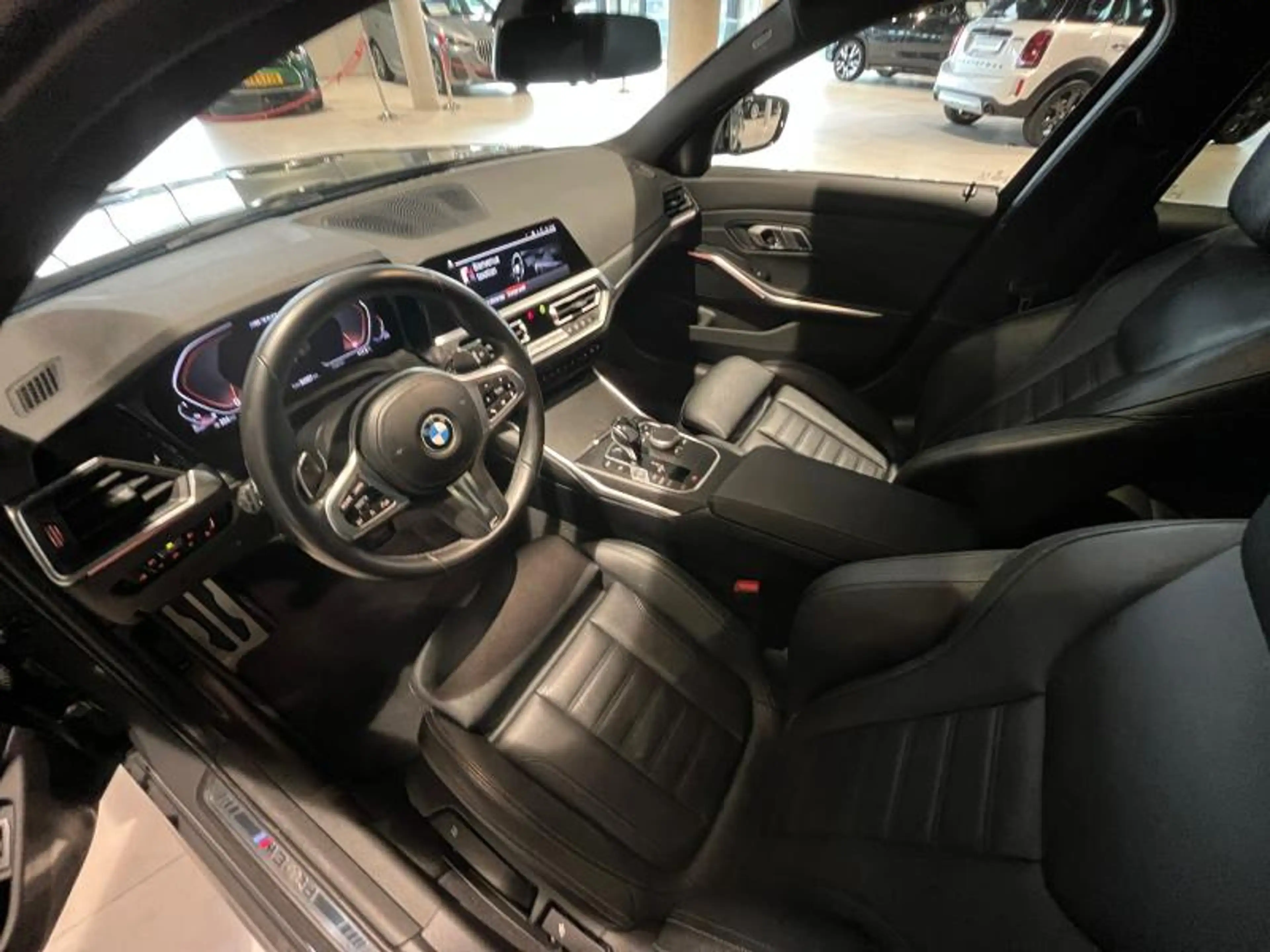 BMW 340 M340d xDrive Touring — photo 6