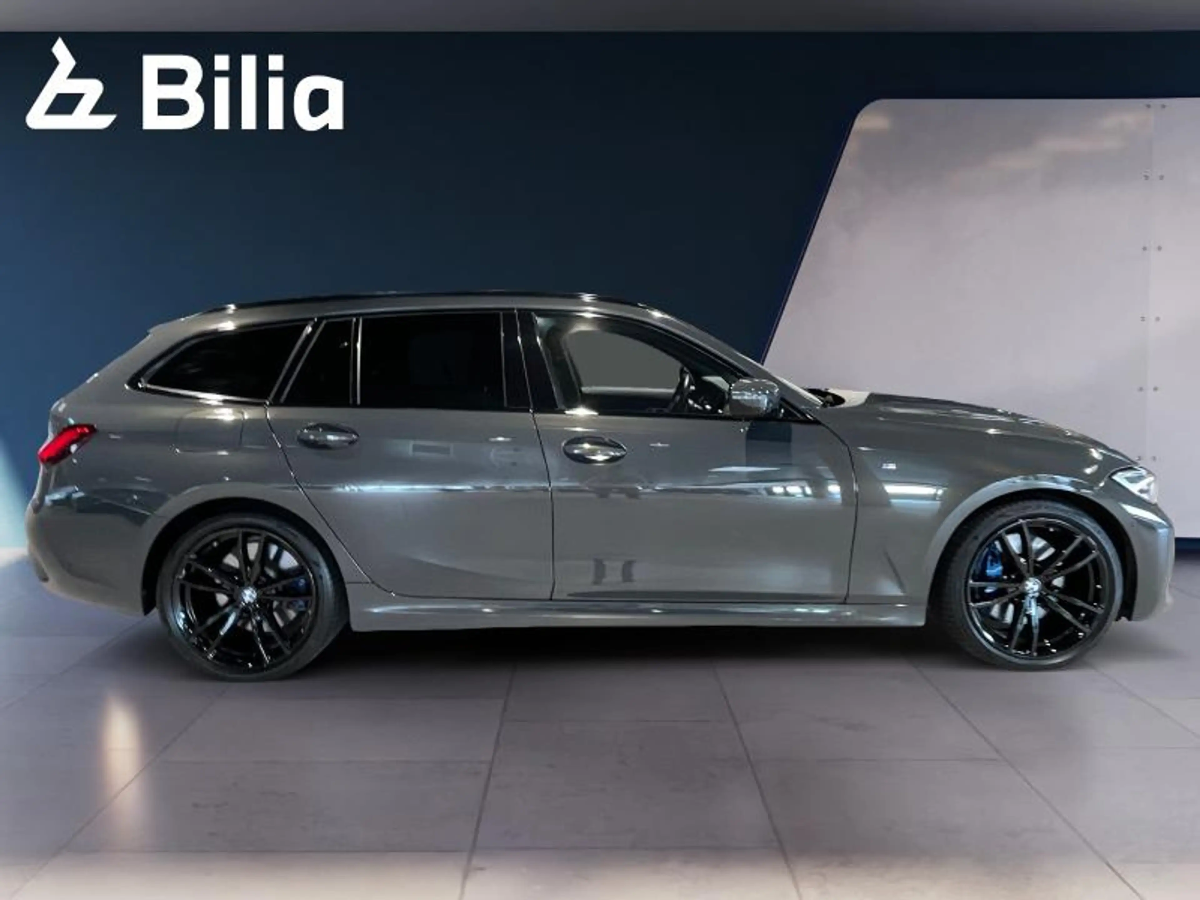 BMW 340 M340d xDrive Touring — photo 3