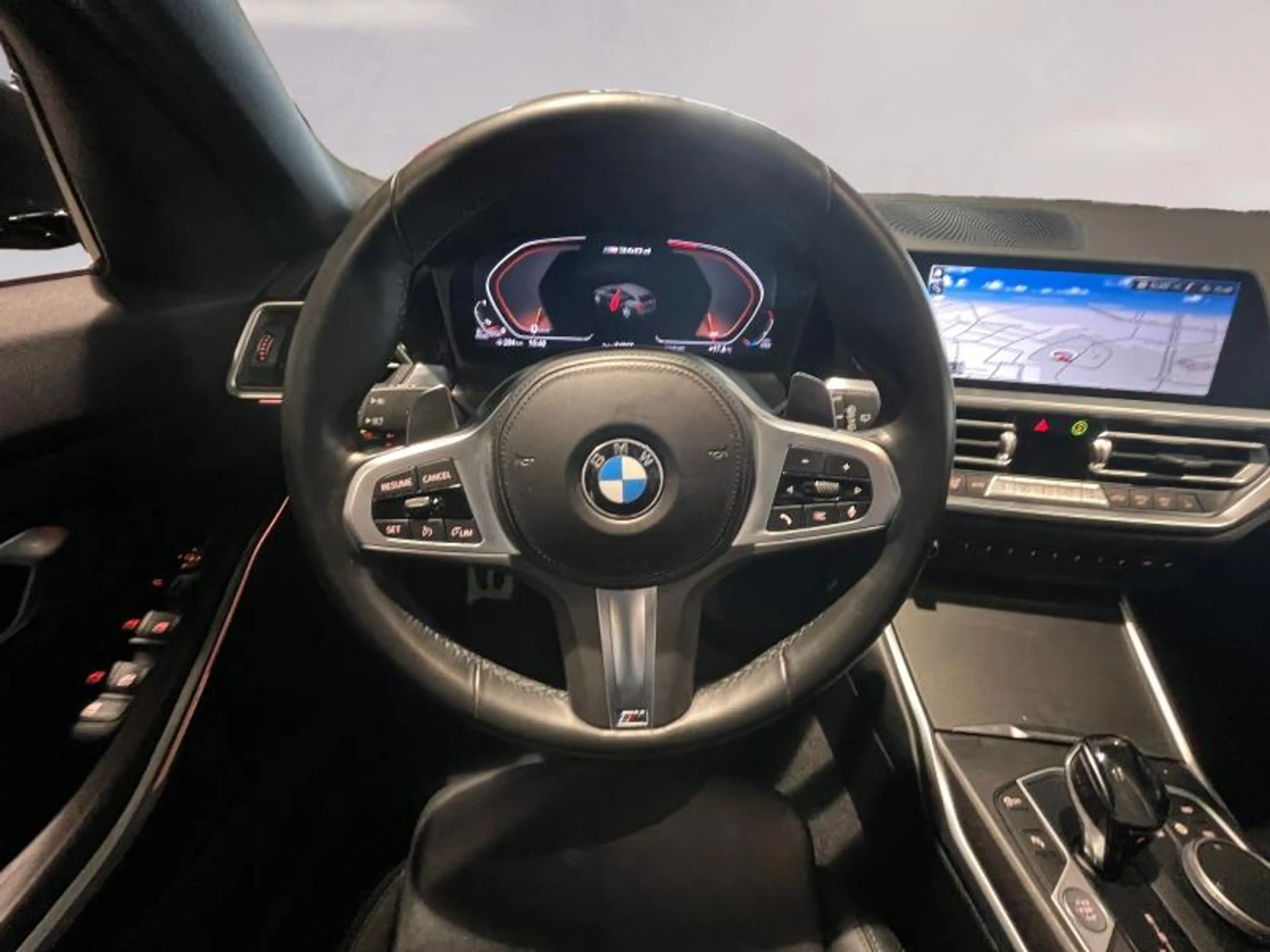 BMW 340 M340d xDrive Touring — photo 12