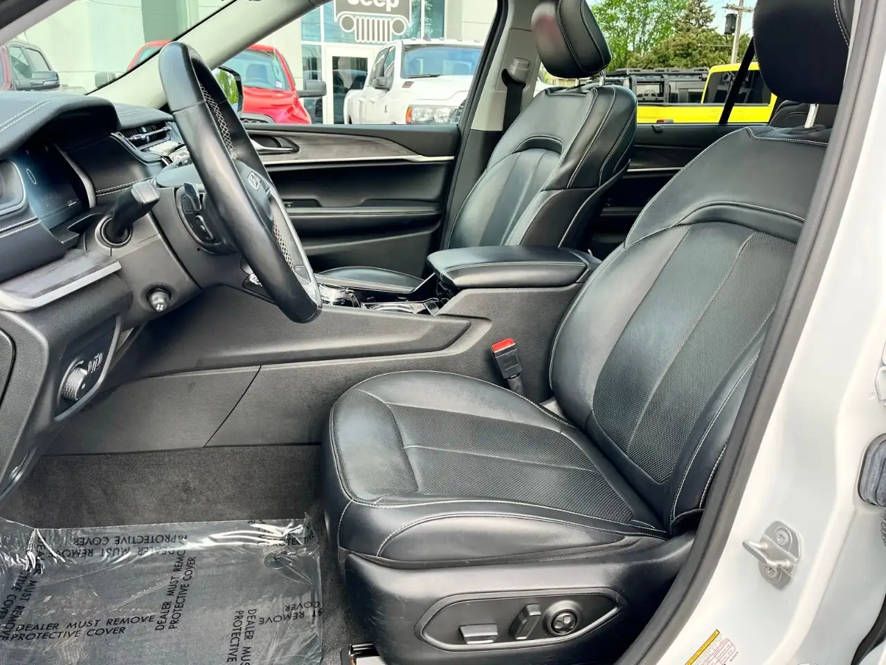 Jeep Grand Cherokee снимка Jeep Grand Cherokee