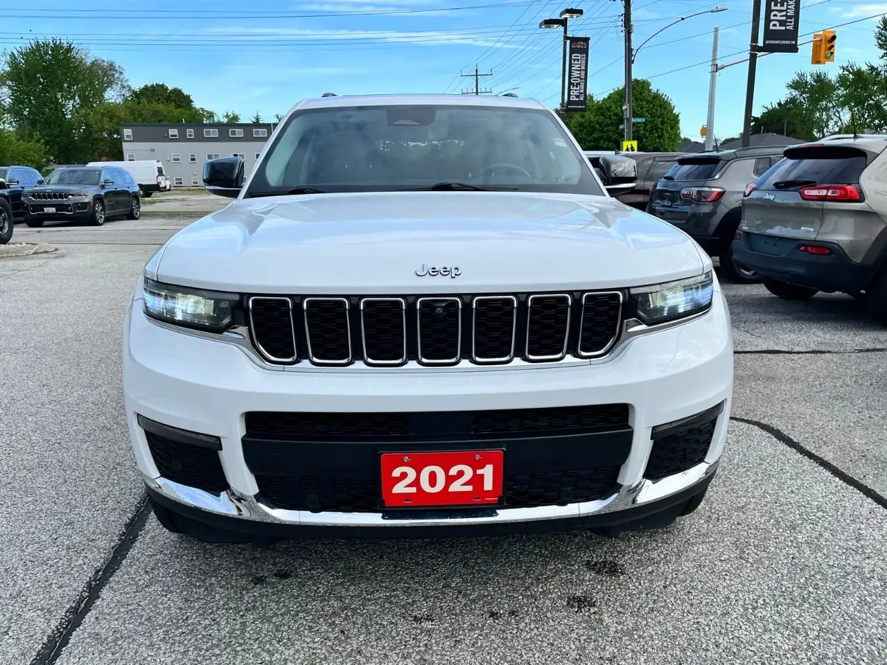 Jeep Grand Cherokee снимка Jeep Grand Cherokee