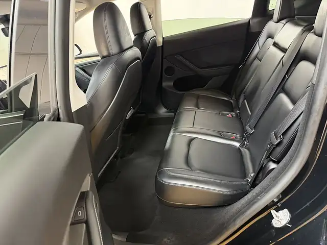 Tesla Model Y view 7