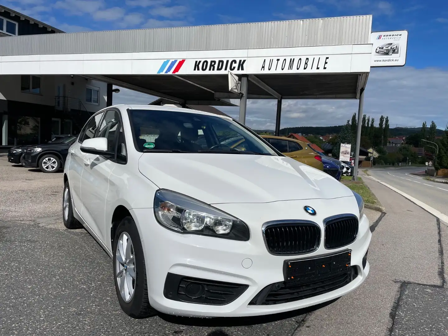 BMW 218 218iA ACTIVE TOURER "SPORT LINE"/NAVI/LED/PANO Grau - 2