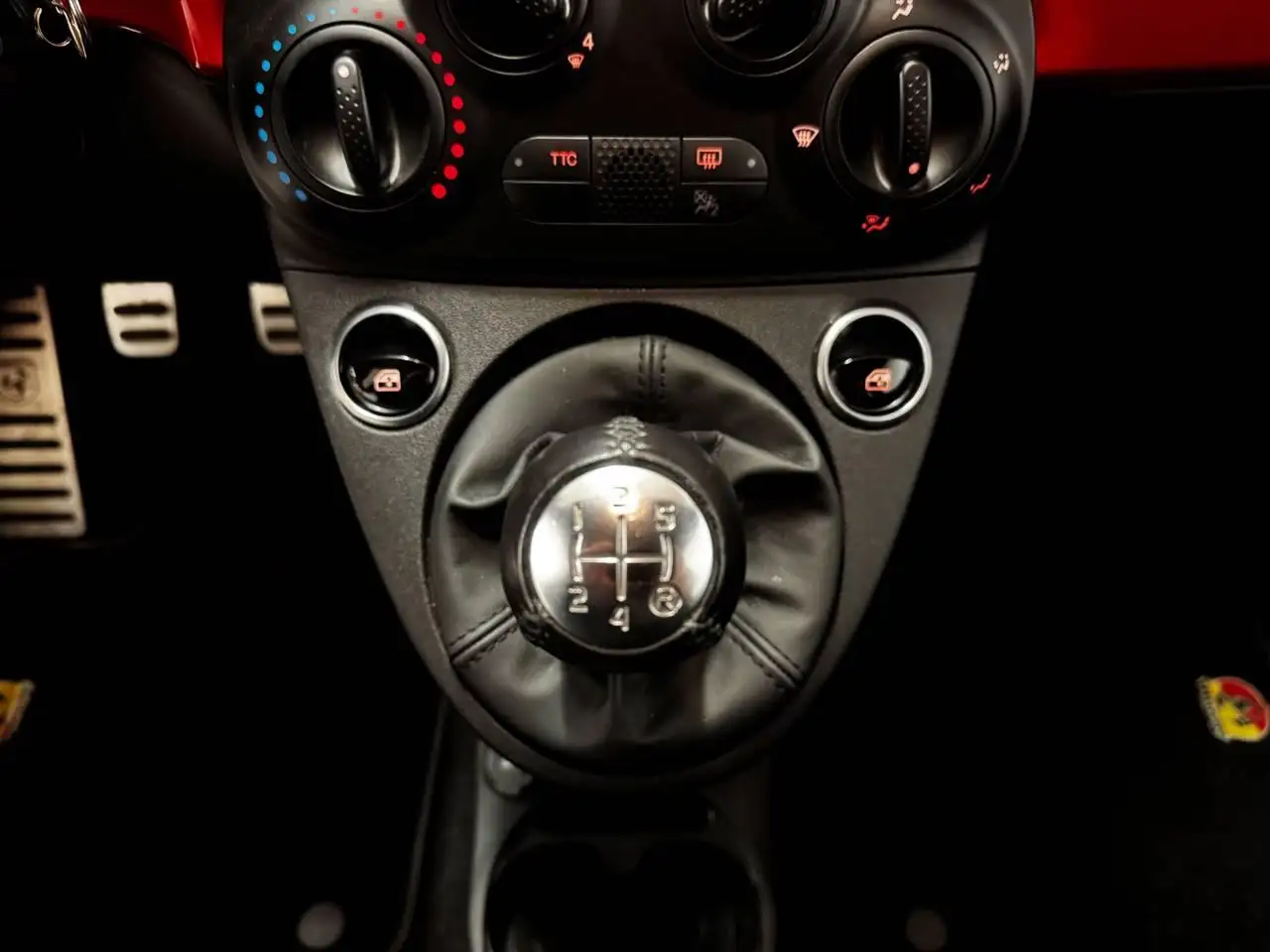 Abarth 595 2022 — фото 13