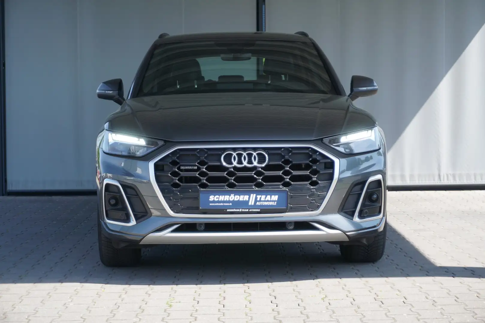Audi Q5 40 TDI quattro S tronic S line ACC UPE 65000,- Gris - 2