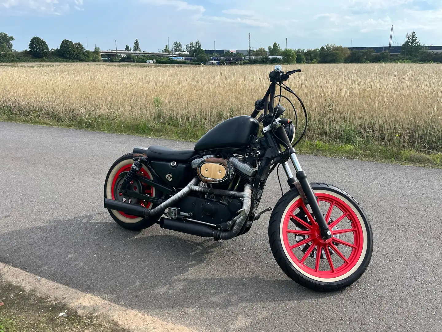 Harley-Davidson Sportster XL 883 crna - 1