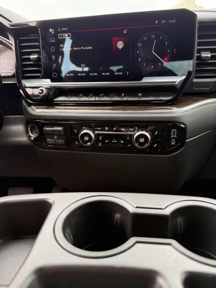GMC Sierra 1500 снимка GMC Sierra 1500