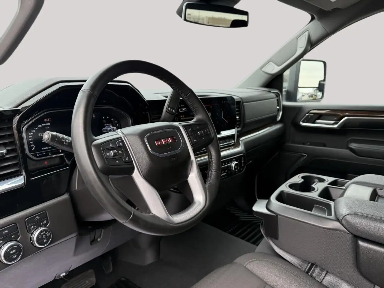 GMC Sierra 1500 снимка GMC Sierra 1500