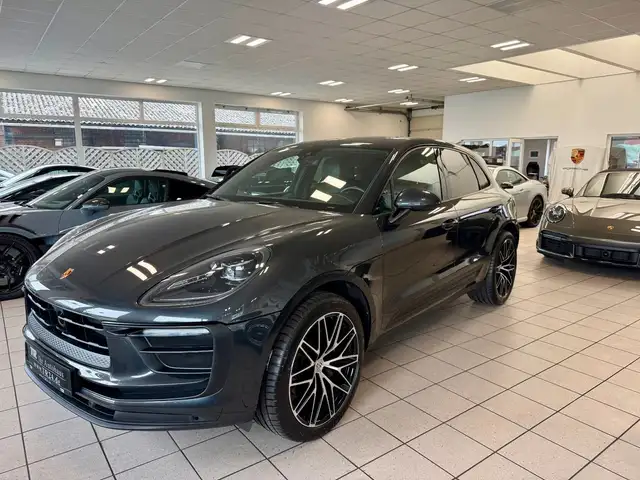 Porsche Macan view 2