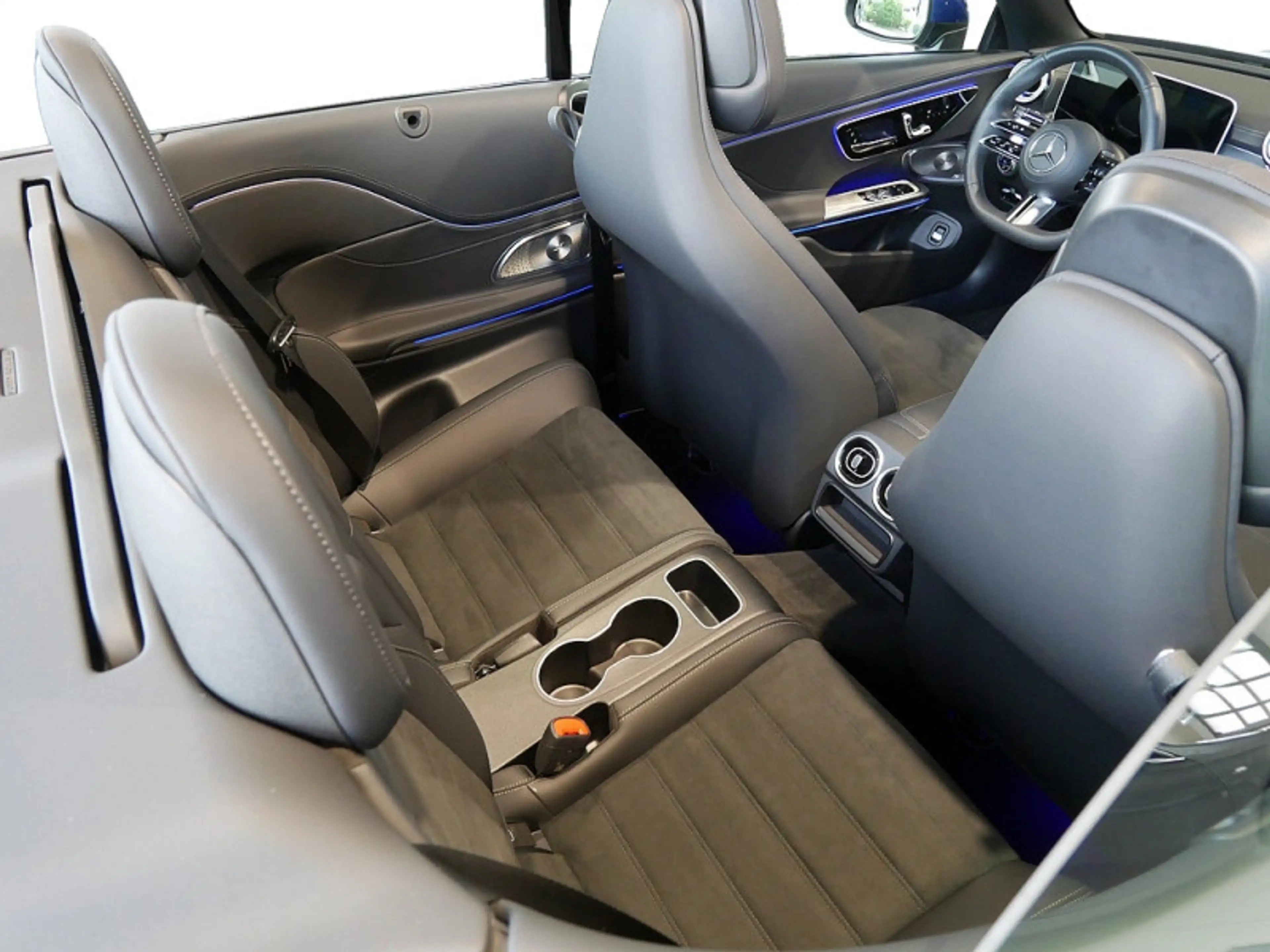 Mercedes-Benz CLE 300 4M Cabrio , AMG BURM MEMO DISTR KAMERA — photo 8