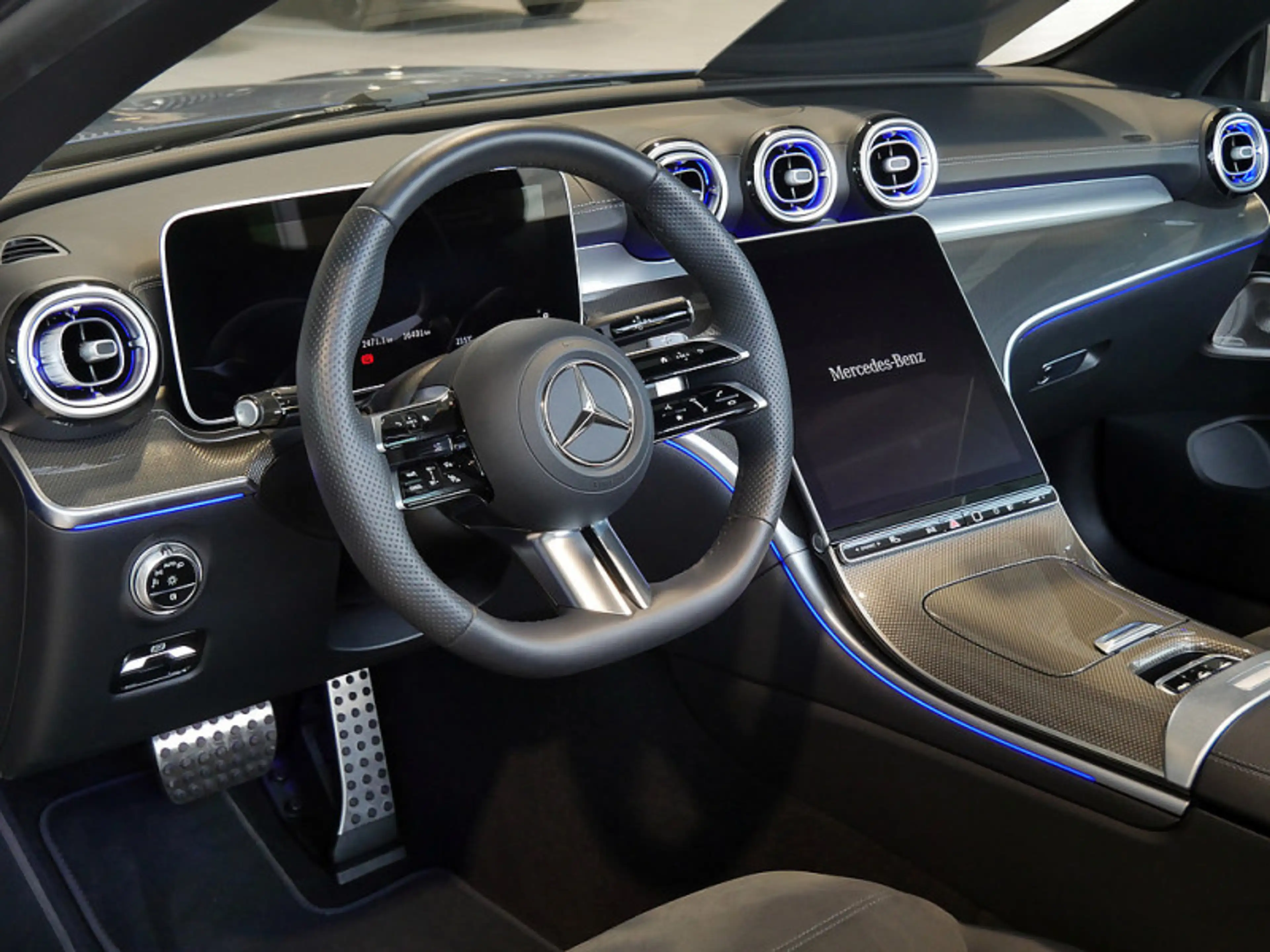 Mercedes-Benz CLE 300 4M Cabrio , AMG BURM MEMO DISTR KAMERA — photo 13