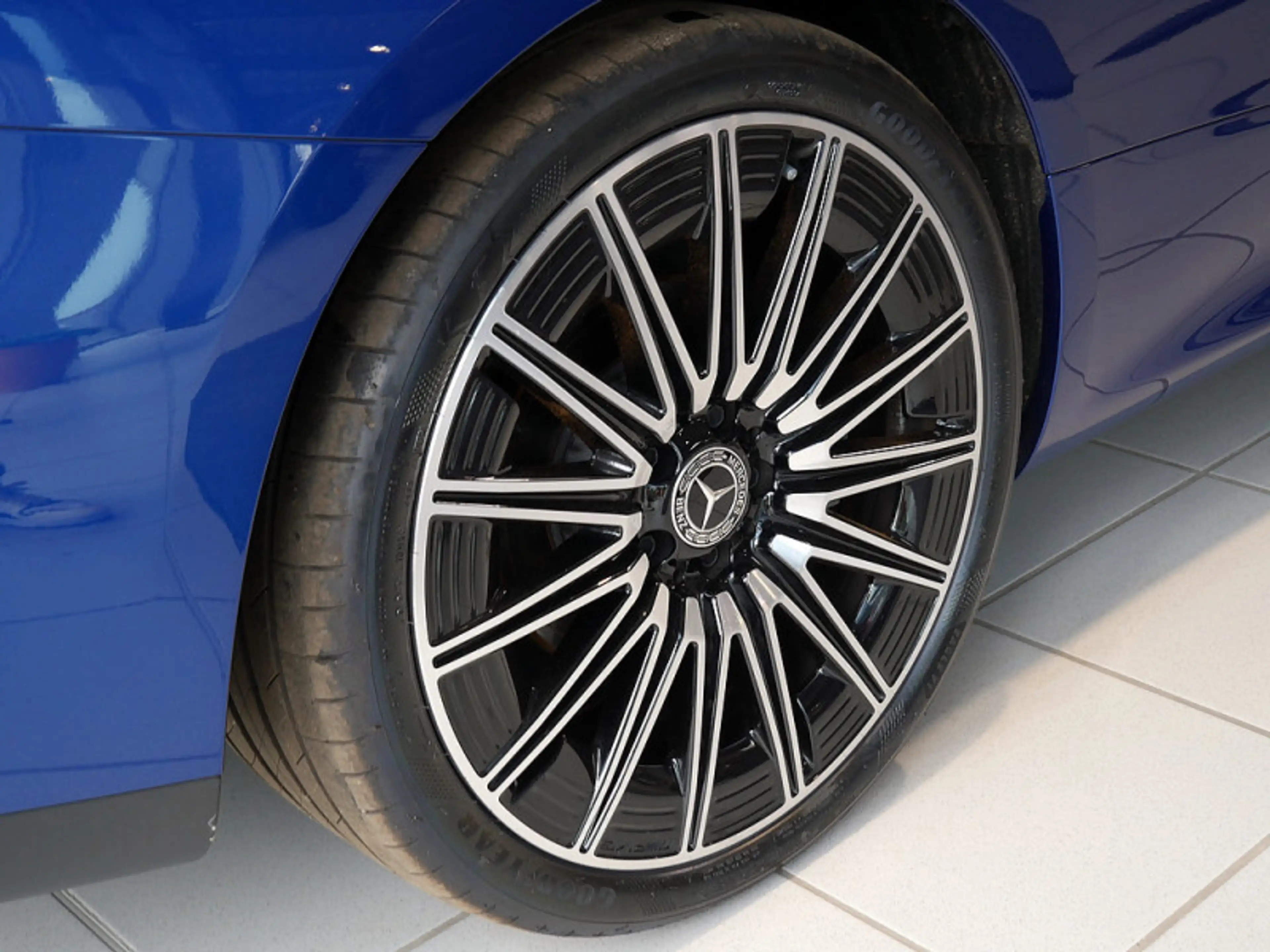 Mercedes-Benz CLE 300 4M Cabrio , AMG BURM MEMO DISTR KAMERA — photo 10
