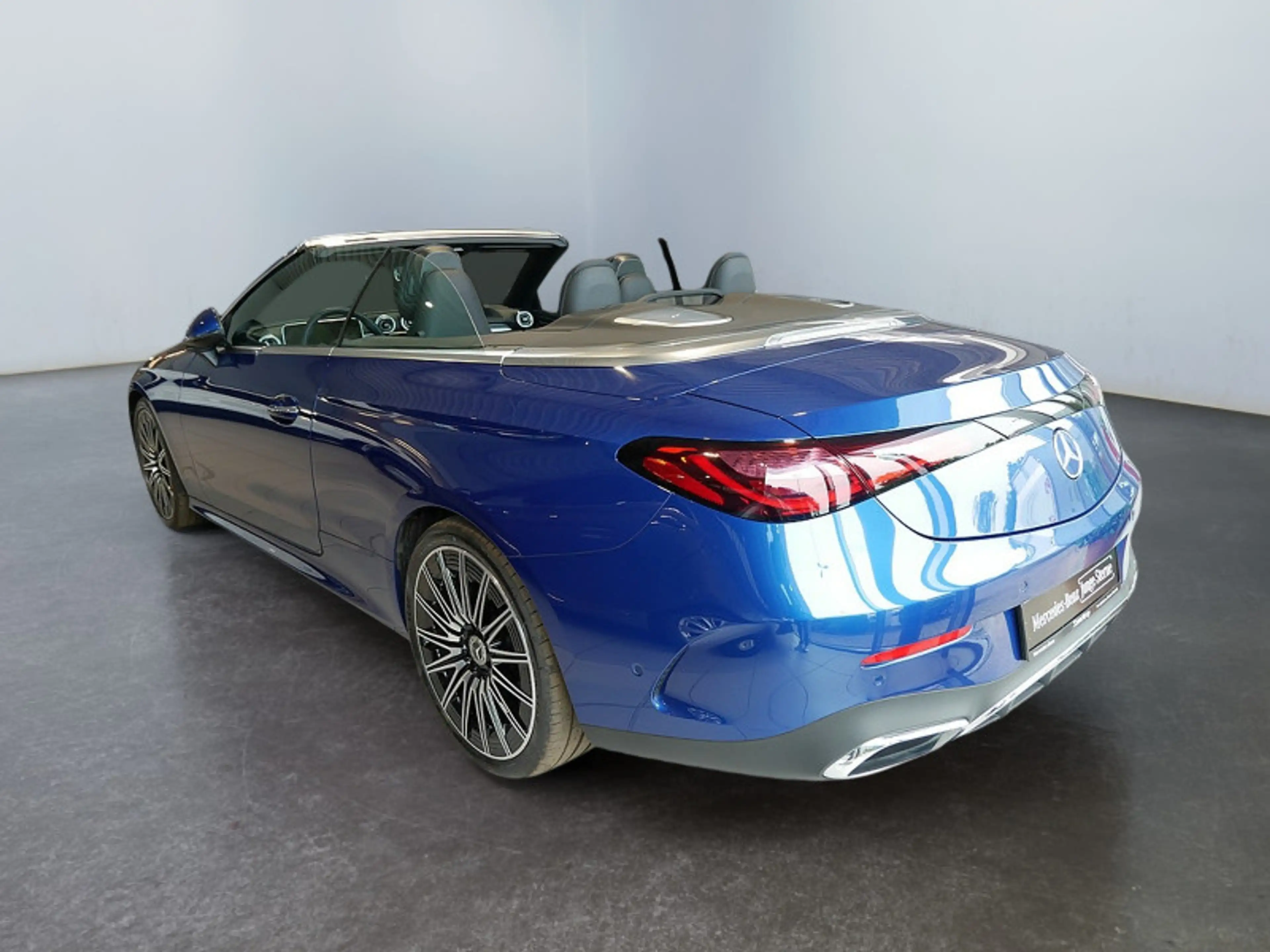 Mercedes-Benz CLE 300 4M Cabrio , AMG BURM MEMO DISTR KAMERA — photo 6